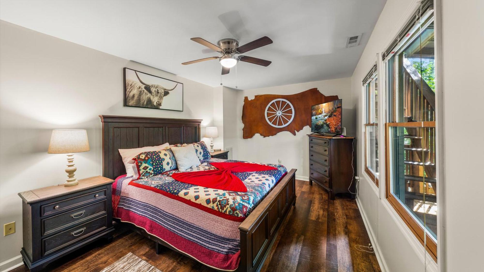 Whiskey Ridge Lodge, A Restored 1940S Gem, 2 Mins From Downtown, Breathtaking City Views, Custom Game Room, And Spacious Elegance Gatlinburg Zewnętrze zdjęcie