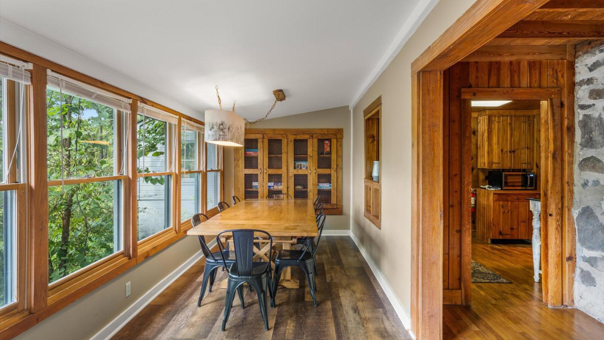 Whiskey Ridge Lodge, A Restored 1940S Gem, 2 Mins From Downtown, Breathtaking City Views, Custom Game Room, And Spacious Elegance Gatlinburg Zewnętrze zdjęcie