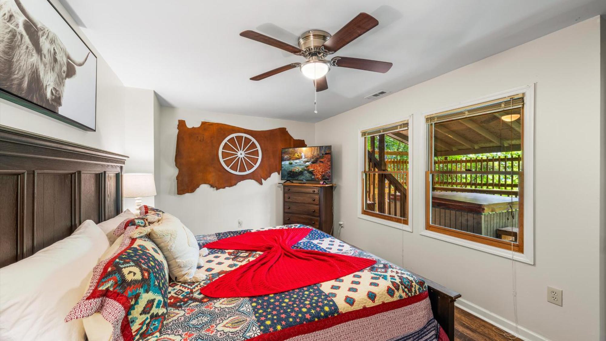 Whiskey Ridge Lodge, A Restored 1940S Gem, 2 Mins From Downtown, Breathtaking City Views, Custom Game Room, And Spacious Elegance Gatlinburg Zewnętrze zdjęcie