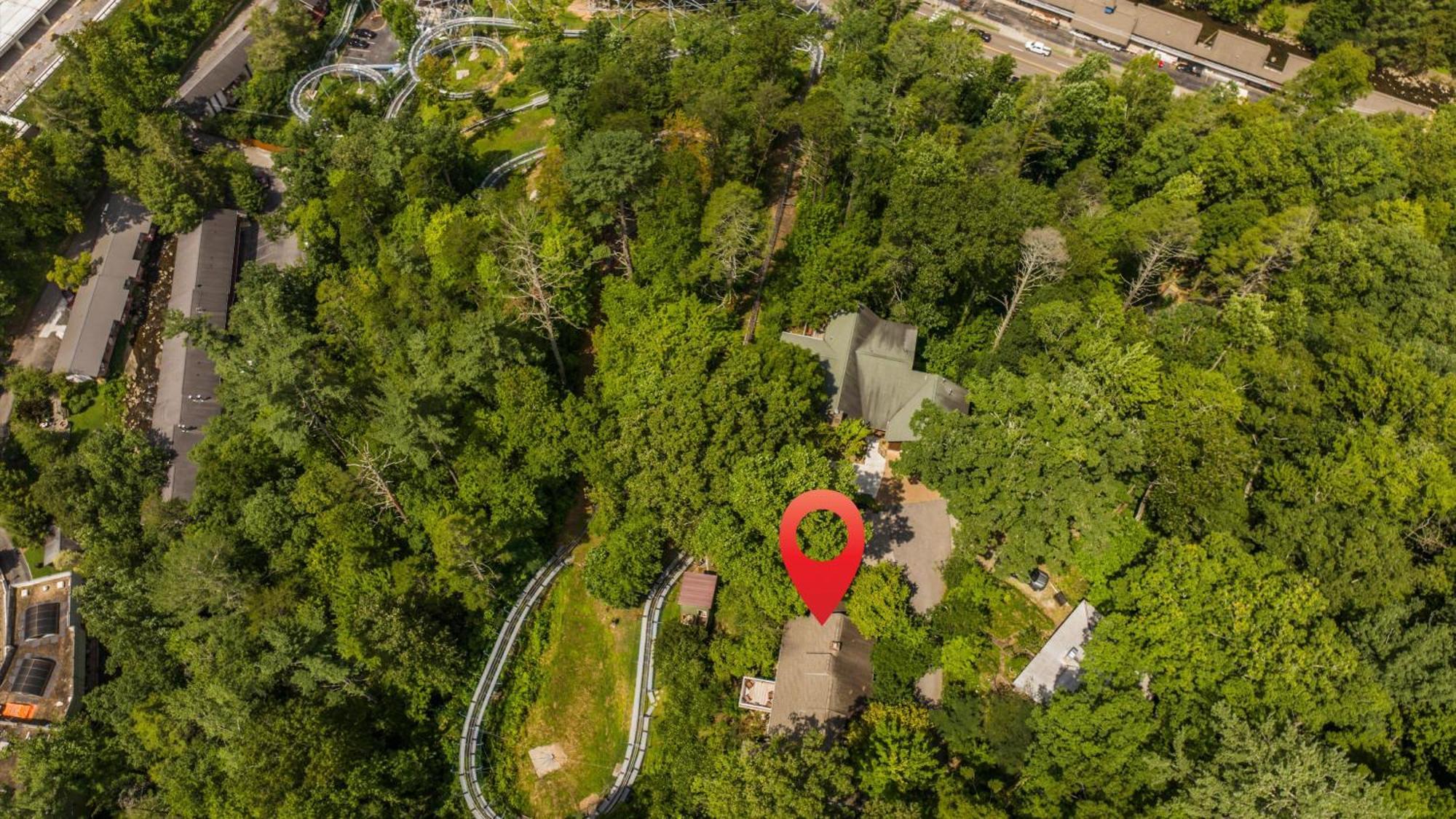 Whiskey Ridge Lodge, A Restored 1940S Gem, 2 Mins From Downtown, Breathtaking City Views, Custom Game Room, And Spacious Elegance Gatlinburg Zewnętrze zdjęcie