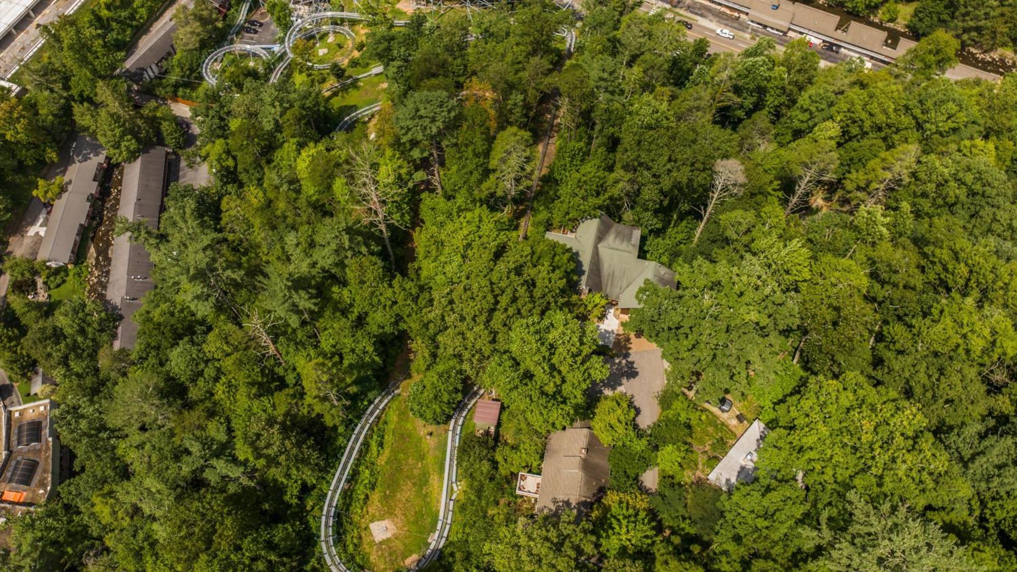 Whiskey Ridge Lodge, A Restored 1940S Gem, 2 Mins From Downtown, Breathtaking City Views, Custom Game Room, And Spacious Elegance Gatlinburg Zewnętrze zdjęcie