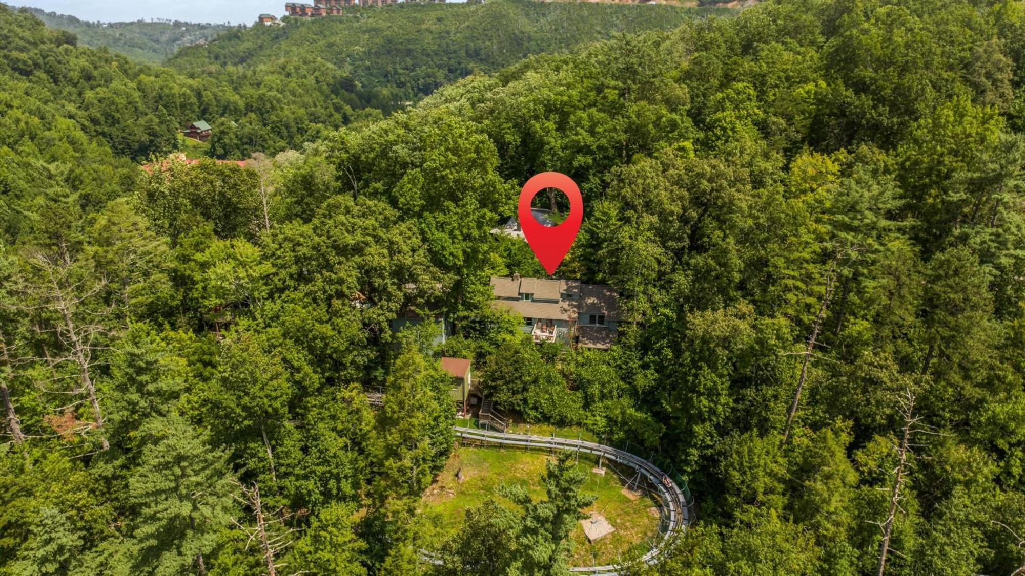 Whiskey Ridge Lodge, A Restored 1940S Gem, 2 Mins From Downtown, Breathtaking City Views, Custom Game Room, And Spacious Elegance Gatlinburg Zewnętrze zdjęcie